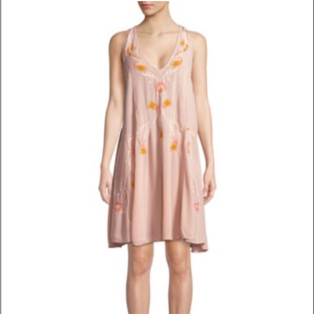 Free people Adelaide Embroidered Shift Dress new size Small blush pink